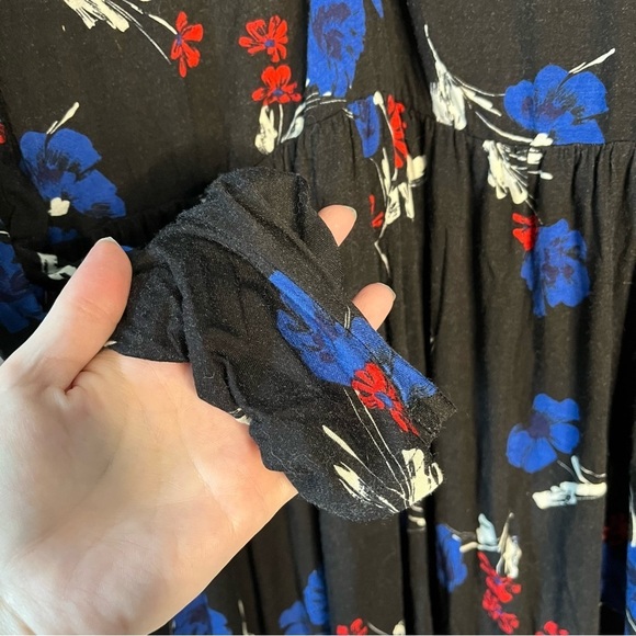 Modcloth Floral Fit And Flare Dress Womens Large Black Jersey Vneck - Picture 4 of 7